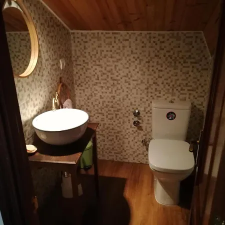 3 Negrillas Kır Evi