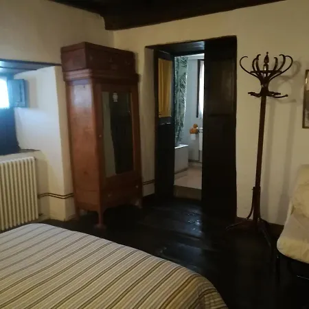 3 Negrillas Kır Evi Toral de Merayo