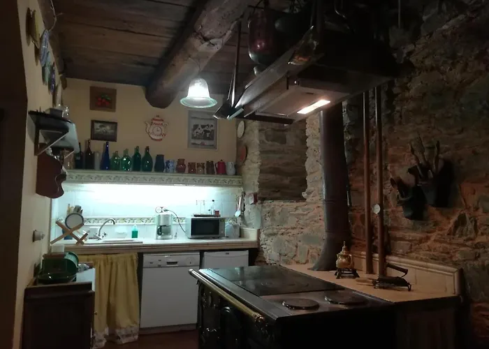 3 Negrillas Country house